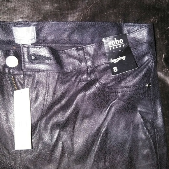 Jeans - Picture 2 of 3